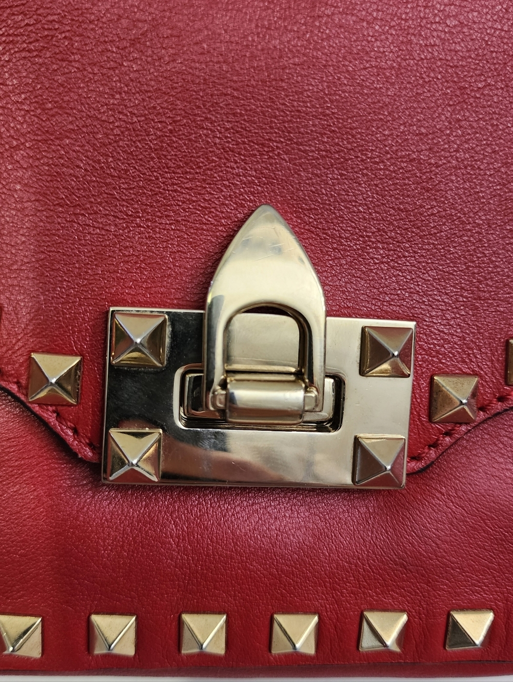 Authentic Red Leather Valentino Garavani Rockstud Shoulder Bag With Digital COA - Picture 6 of 13